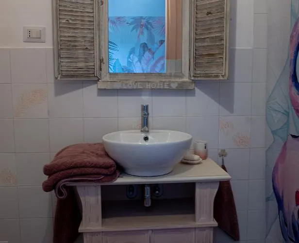 Art Gli Aironi ベッド・アンド・ブレックファスト Pomposa